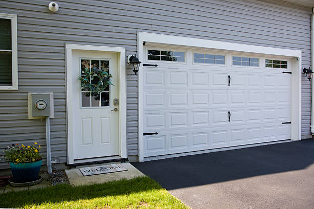 24/7 Emergency Garage Door Panel Replacement experts in Louisa County County, IA